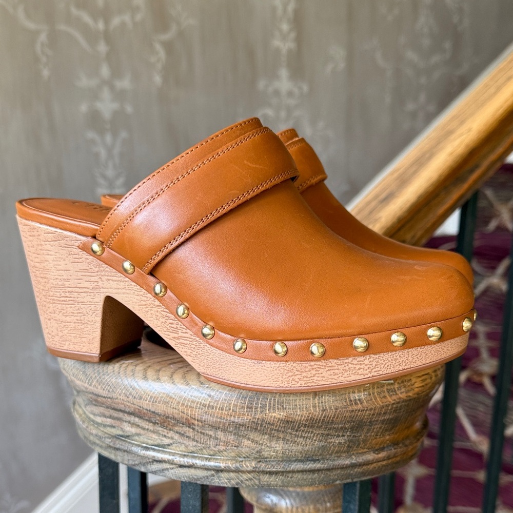 CHELSEA and VIOLET LADIES LEATHER CLOGS NWT SIZE 6 1/2 TANG